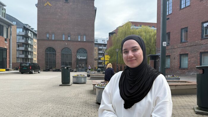Bildet viser sykepleierstudent Zahra Badir Al-Bedani Bildet viser sykepleierstudent Zahra Badir Al-Bedani