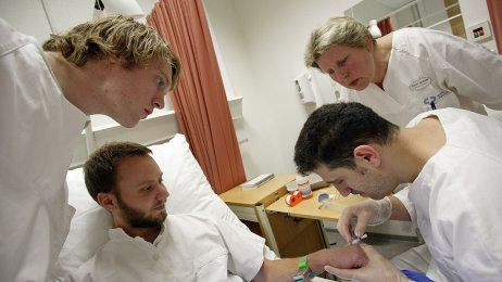 Praksis Bildet viser studenter i praksis