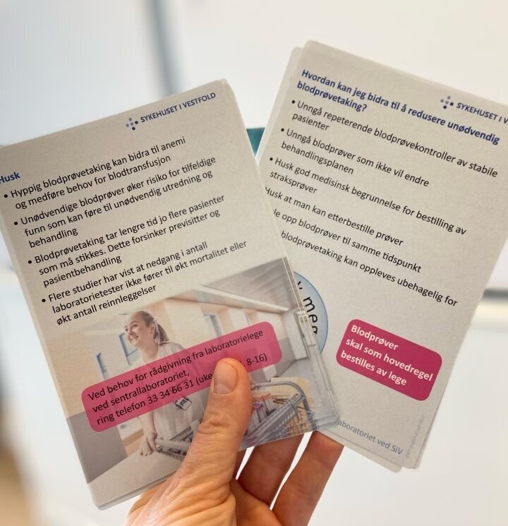 Lommekort, blodprøver, Sykehuset i Vestfold Bildet viser lommekort med informasjon om blodprøvetaking.