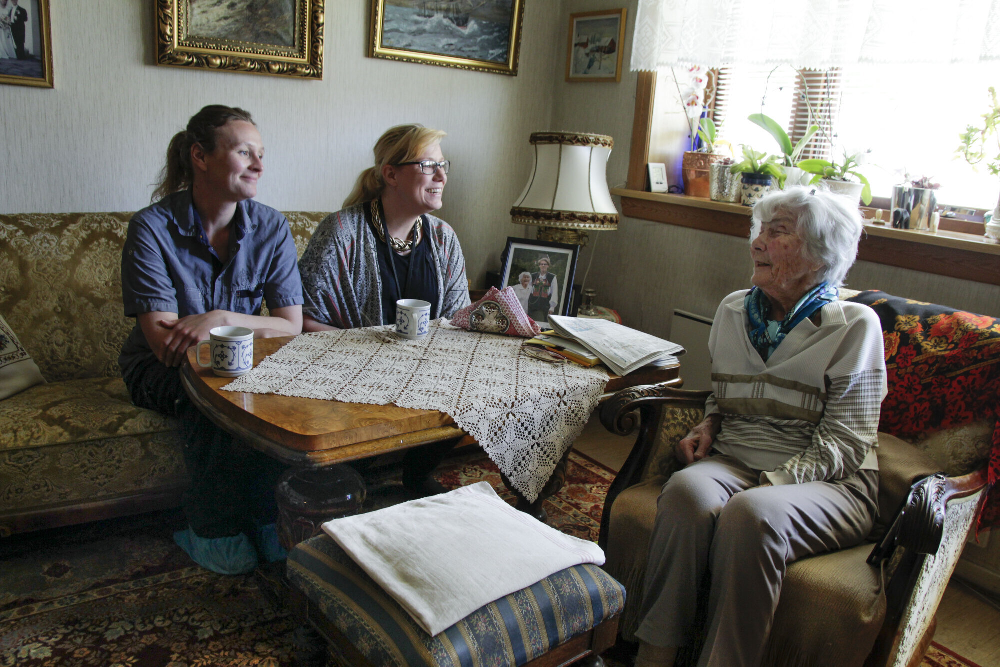 Marte Mauseth, Therese Skogsberg og Marit Berntzen Bildet viser samtale med Marte Mauseth, Therese Skogsberg og Marit Berntzen