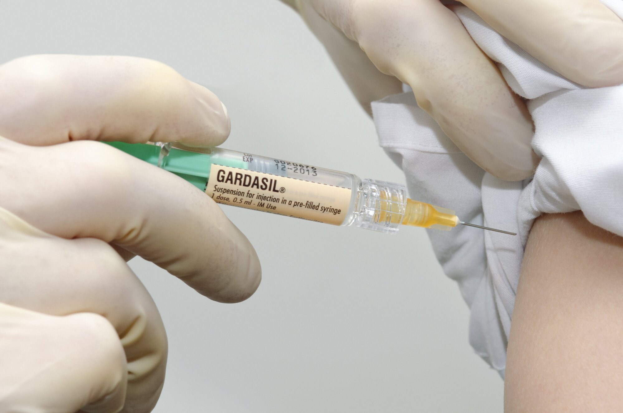 hpv-vaksine, hpv, vaksine Bildet viser en arm det blir satt vaksine i.