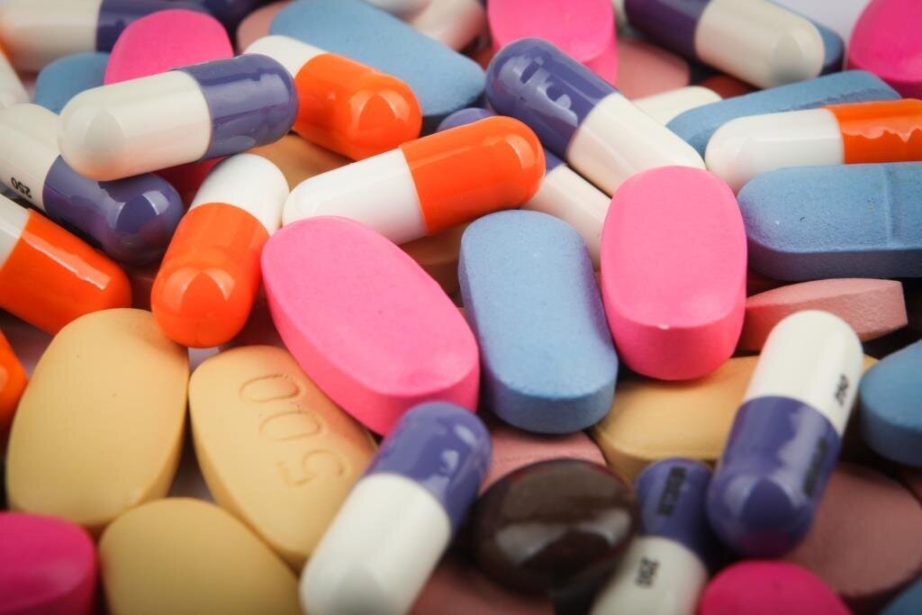 Psykiatri, medikamenter Bildet viser ulike piller