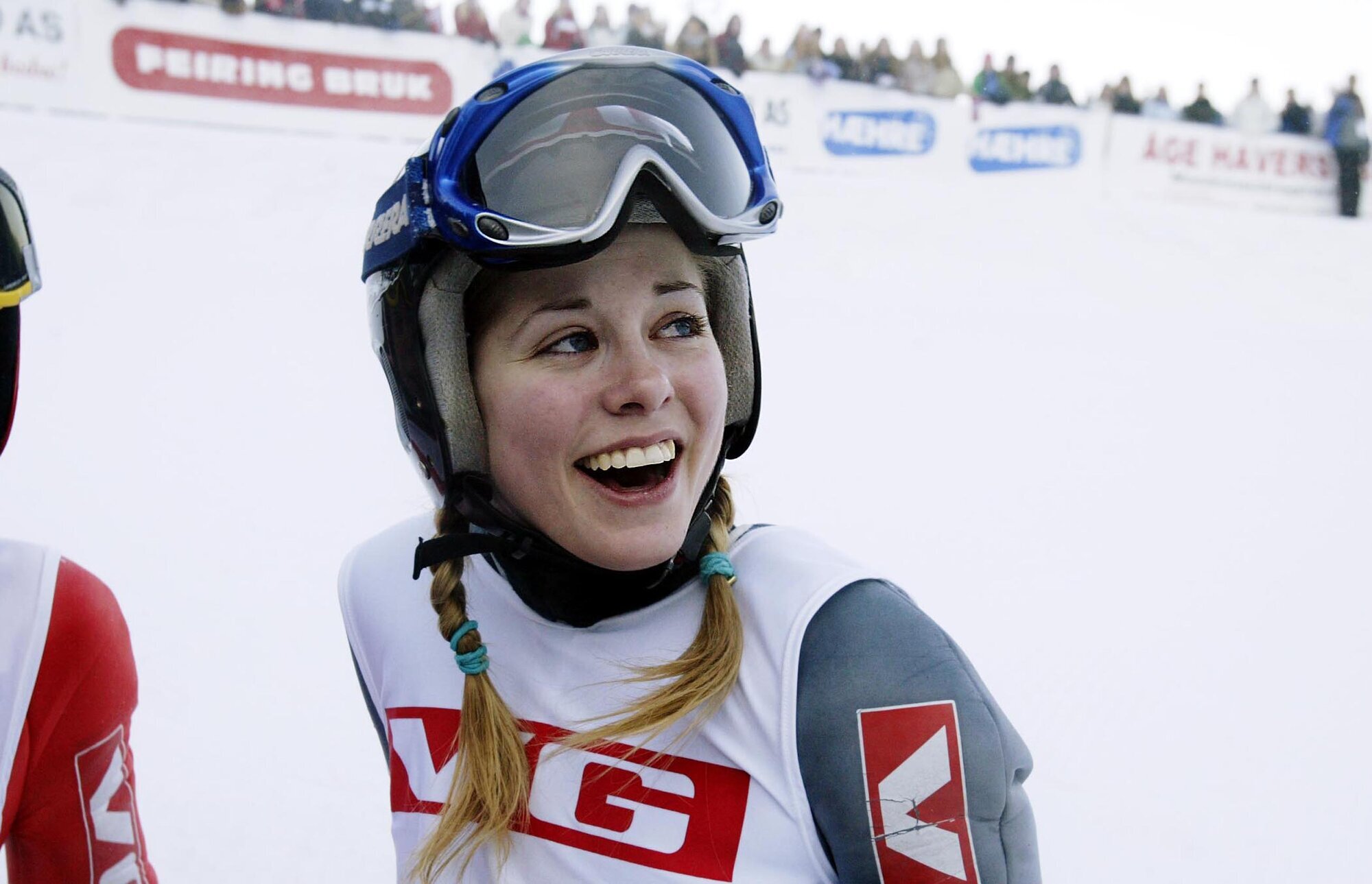 Anette Sagen, skihopper Bildet viser Anette Sagen i hoppdrakt etter å ha hoppet i skiflygningsbakken i Vikersund.