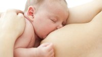 Sak om amming på barsel under covid-19-pandemien Sak om amming, en baby får morsmelk