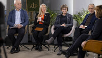 Paneldebatt. Fra venstre: Konsernsjef i KLP Sverre Thornes, NSFs forbundsleder Lill Sverresdatter Larsen, leder i Fagforbundet Mette Nord og Tor Arne Gangsø som er direktør for arbeidsliv i KS Paneldebatt. Fra venstre: Konsernsjef i KLP Sverre Thornes, NSFs forbundsleder Lill Sverresdatter Larsen, leder i Fagforbundet Mette Nord og Tor Arne Gangsø som er direktør for arbeidsliv i KS