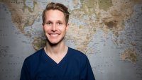 Sykepleier Magnus Refsland Karlsen Bildet viser sykepleier Magnus Refsland Karlsen