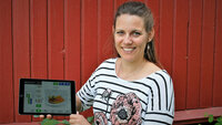 Caroline Farsjø Caroline Farsjø er doktorgradsstipendiat på det treårige prosjektet Appetitt, som utvikler og tester en nettbrettsapplikasjon som skal hjelpe eldre med ernæringsmessige utfordringer.