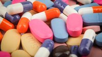 Psykiatri, medikamenter Bildet viser ulike piller