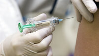 hpv-vaksine, hpv Bildet viser en arm det blir satt vaksine i.