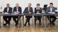 Fra venstre Erik Kollerud forhandlingsleder i YS, Steffen Handal forhandlingsleder i UNIO, Tor Arne Gangsø, leder i Fagforbundet Mette Nord og Jan Olav Birkenhagen i Akademikerne.