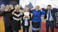 Bildet viser kulturminister Trine Skei Grande, finansminister Siv Jensen, eldreminister Åse Michaelsen, statsminister Erna Solberg og helseminister Bent Høie.