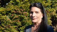 I over 20 år har Melinda Ashley Meyer DeMott brukt kunst- og uttrykksterapi for å hjelpe flyktninger med å ta grep om tilværelsen. Portrett av Melinda Ashley Meyer DeMott.